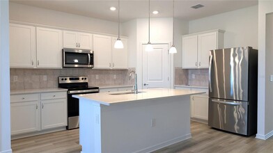 8479 SW 52nd Lane Rd in Ocala, FL - Building Photo - Building Photo