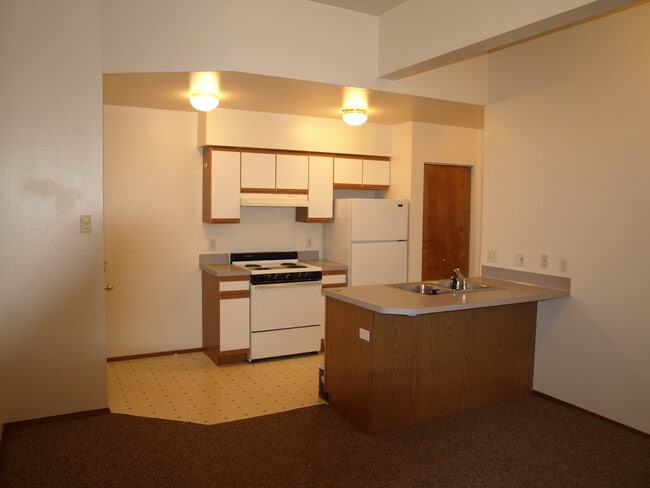 418 Judson St, Unit 202