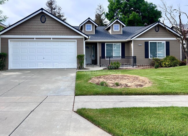 6535 N Vista Ave in Fresno, CA - Building Photo - Building Photo