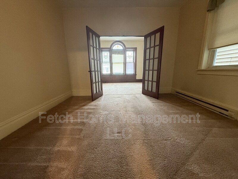 107-109 E Main St in Camp Hill, PA - Building Photo