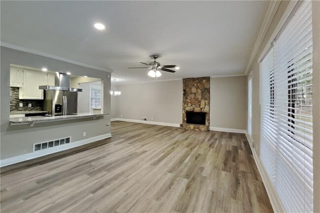 702 Talemwood Ct SW in Lawrenceville, GA - Foto de edificio - Building Photo