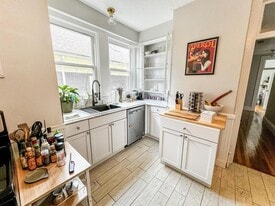 35 Essex St in Cambridge, MA - Building Photo