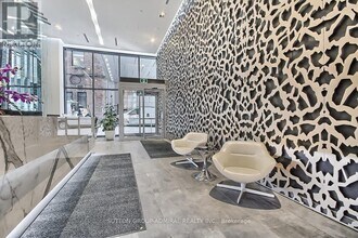 60 Colborne St in Toronto, ON - Building Photo - Building Photo