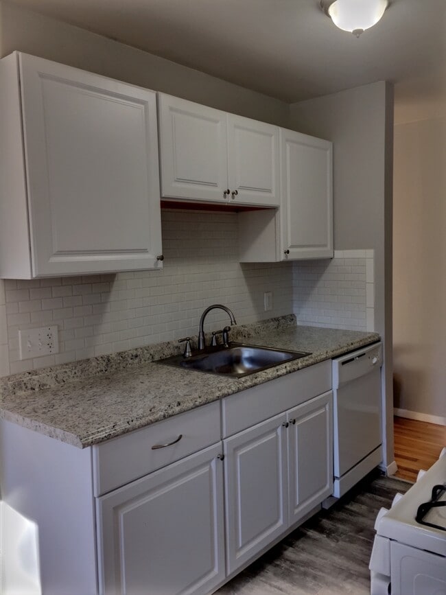 205 Regency Park Drive, Unit 205