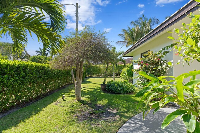 1701 N Ocean Breeze in Lake Worth Beach, FL - Building Photo - Building Photo