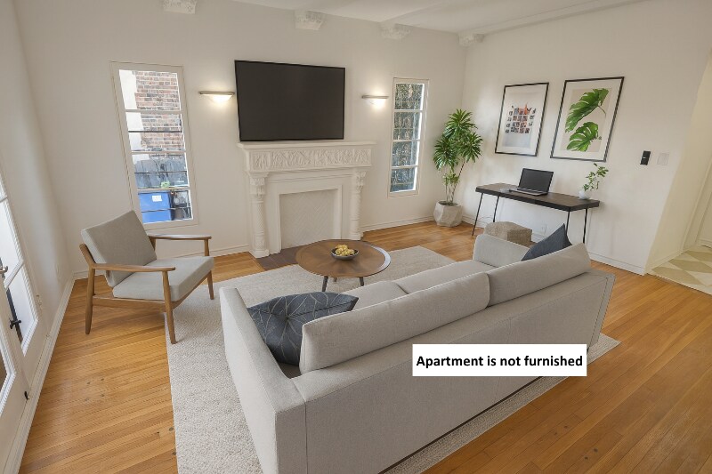 355 Cochran Ave in Los Angeles, CA - Building Photo