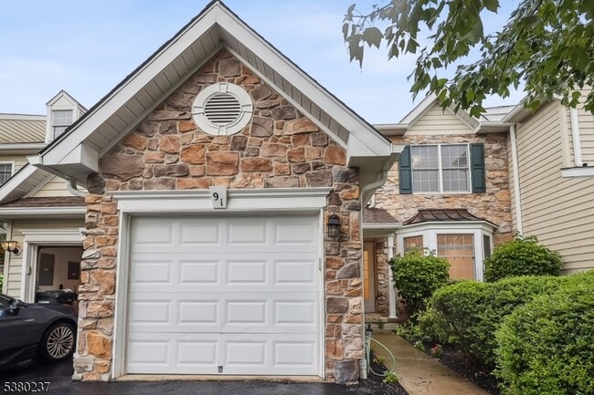 91 Patriot Hill Dr