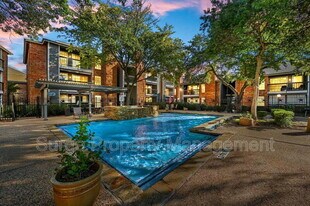 18333 Roehampton Dr in Dallas, TX - Building Photo