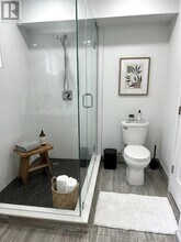 15 Walmer Rd in Toronto, ON - Building Photo - Building Photo