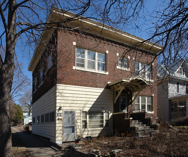 1979 Ashland Ave in St. Paul, MN - Building Photo - Building Photo