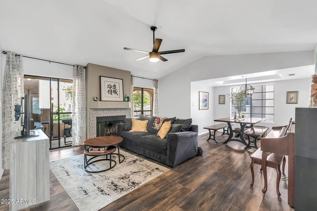 9396 E Purdue Ave-Unit -220 in Scottsdale, AZ - Building Photo