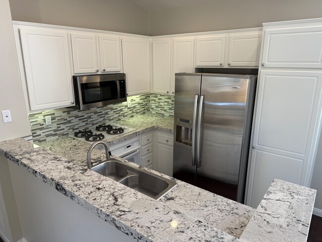 1602 Reggio Aisle in Irvine, CA - Building Photo - Building Photo