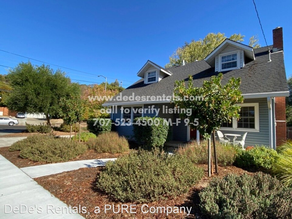 3770 Spring Creek Dr in Santa Rosa, CA - Building Photo