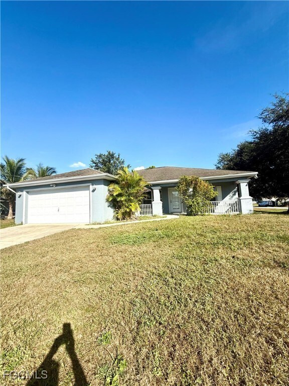 1116 Calvert Ave in Lehigh Acres, FL - Building Photo - Building Photo