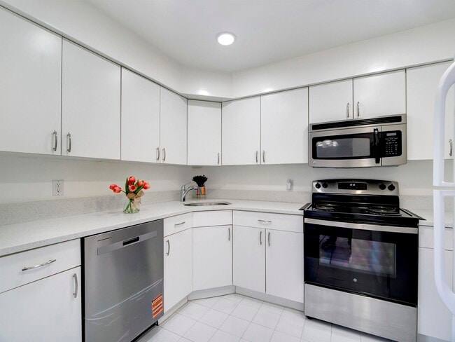 22 69th St in Guttenberg, NJ - Building Photo - Building Photo