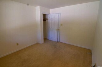10 Gary Glen Dr in St. Peters, MO - Building Photo - Building Photo