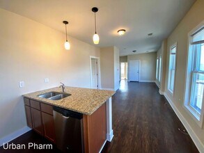 1224 Plainfield Ave NE in Grand Rapids, MI - Building Photo - Building Photo