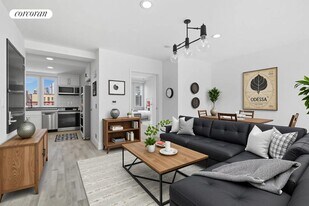 39-04 29th St in Queens, NY - Building Photo