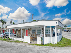 1189 N Tamiami Trl in North Fort Myers, FL - Building Photo - Building Photo