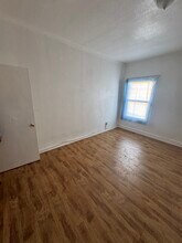 256 W Florence Ave, Unit 203 in Los Angeles, CA - Building Photo - Building Photo