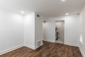 Amberidge Apartments in Decatur, GA - Building Photo - Interior Photo