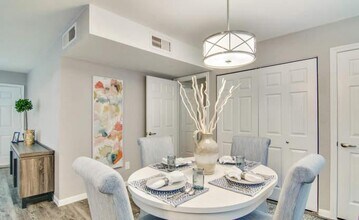 970 Bunker Hill Rd in Houston, TX - Building Photo - Building Photo