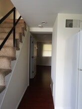 909 Niagara Ct in Halethorpe, MD - Building Photo - Building Photo