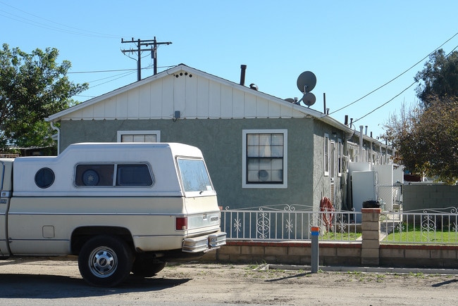 934 Mountain View Ave in Oxnard, CA - Building Photo - Building Photo