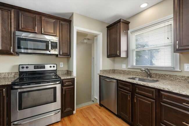 3411 Chester Rd in Royal Oak, MI - Building Photo - Building Photo