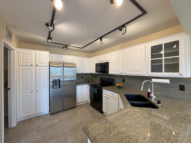 2812 Camino Capistrano in San Clemente, CA - Foto de edificio - Building Photo