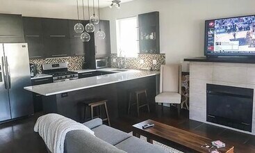 1916 N KEDZIE Ave in Chicago, IL - Building Photo - Building Photo