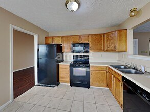 8039 Southern Springs Blvd in Indianapolis, IN - Building Photo - Building Photo