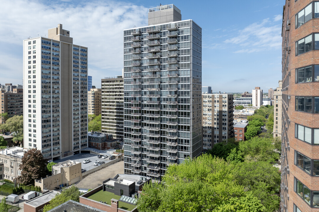 Barry West Apartments in Chicago, IL - Foto de edificio