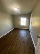 4825 New Glendale Rd in Elizabethtown, KY - Building Photo - Building Photo