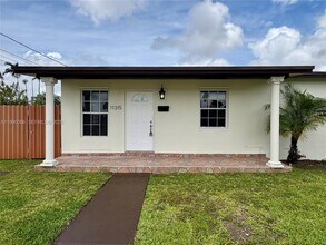 11315 SW 58th Terrace in Miami, FL - Building Photo - Building Photo