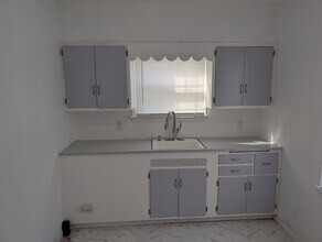 501 S Gladstone St in South Bend, IN - Building Photo - Building Photo