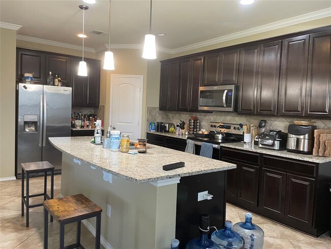 16024 Remington Reserve Way in Austin, TX - Building Photo - Building Photo