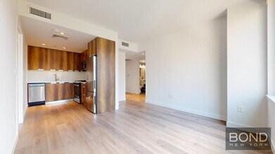 350 W 45th St in New York, NY - Building Photo - Building Photo