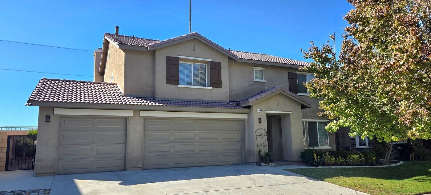 43449 33rd St W Ln in Lancaster, CA - Building Photo