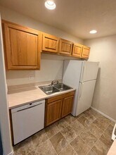 1246 Country Glen Ave NE in Keizer, OR - Building Photo - Building Photo