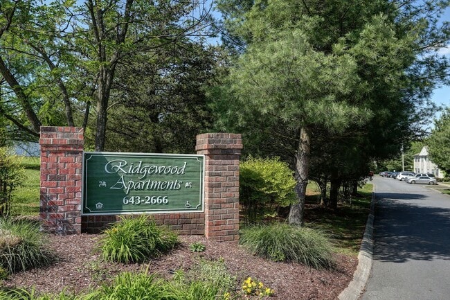 Ridgewood Apartments