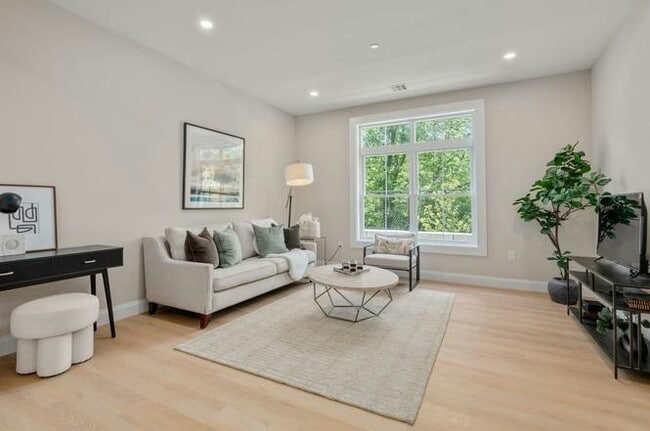 property at 7 Cross St