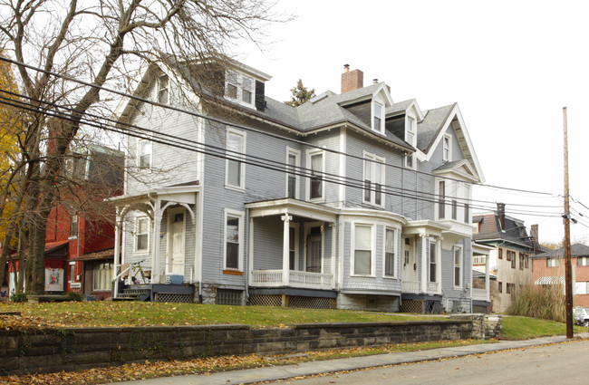 5820 Stanton Ave in Pittsburgh, PA - Building Photo - Building Photo