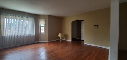 17552 Roselawn St in Detroit, MI - Building Photo - Building Photo