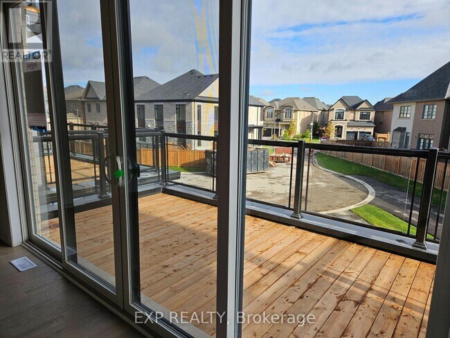 3185 Sixth Line in Oakville, ON - Building Photo - Building Photo