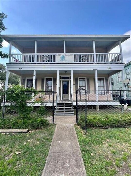 1910 Ursuline St in Galveston, TX - Building Photo