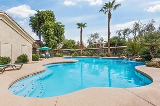 Tierra Antigua Apartments in Mesa, AZ - Foto de edificio - Building Photo