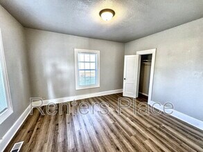 513 E 8th St in Claremore, OK - Building Photo - Building Photo