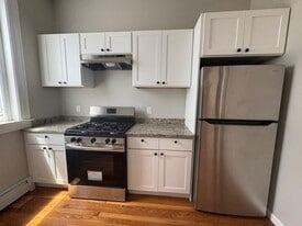 81 Saltonstall Ave, Unit A103 in New Haven, CT - Building Photo