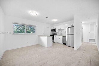 1400 NW 2nd Ave in Fort Lauderdale, FL - Foto de edificio - Building Photo